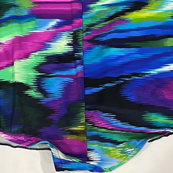 Maxine of Hollywood Vibrant Multicolor Wave Ride Swimsuit Size 16 - Picture 6 of 10